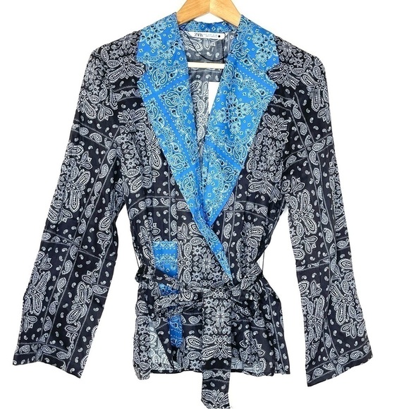 New Zara Black and Blue Paisley Print Retro Collared Wrap Top US S - Picture 2 of 9